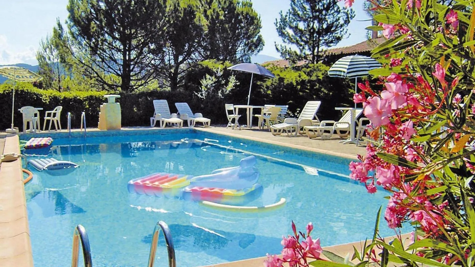 Holiday Home With Swimming Pool Vaison La Romaine