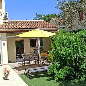 Hébergement de vacances Maisonnette Calme Avec Jardinet, Vaison-la-Romaine