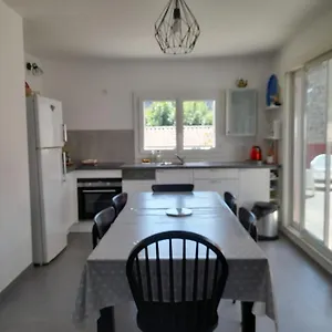 Appartement Grande Terrasse Et Vue Sur Le Site Antique, Vaison-la-Romaine